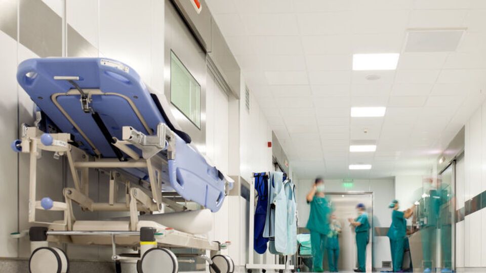 С начала эпидемии коронавируса в Украине умерло умерло 83,5 тыс. человек