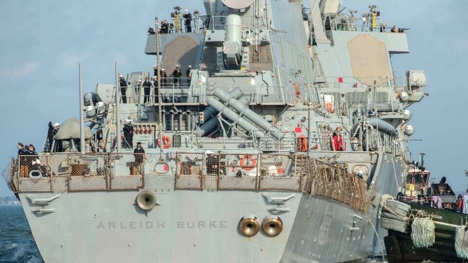 Эсминец уже на подходе к Черному морю