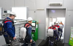 В шахте остаются 46 человек, сообщили в администрации Кемеровской области