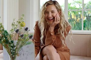 В комментариях подписчики оставили много смеющихся смайликов