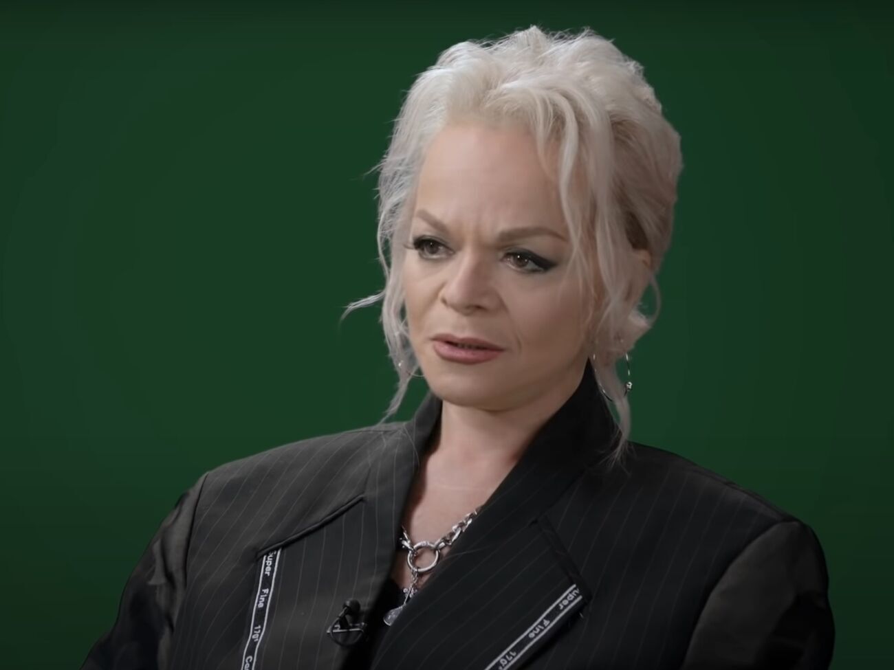 "Он мне нравится и всегда нравился", – заявила о президенте РФ Лариса Долина