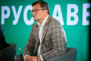 Кулеба не підтвердив і не спростував повідомлень про можливе введення воєнного стану в Україні