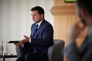 Зеленський: Я не буду боротися за владу