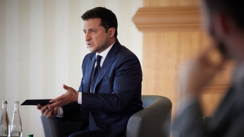 Зеленський: Я не буду боротися за владу