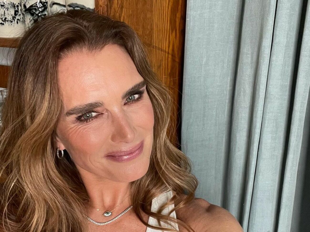 Видео с Шилдс в купальнике собрало больше 50 тыс. лайков