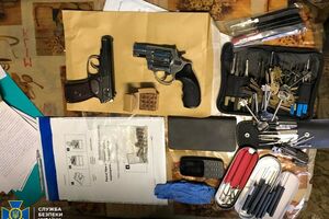 Зброю знайшли на території двох приватних мисливських баз