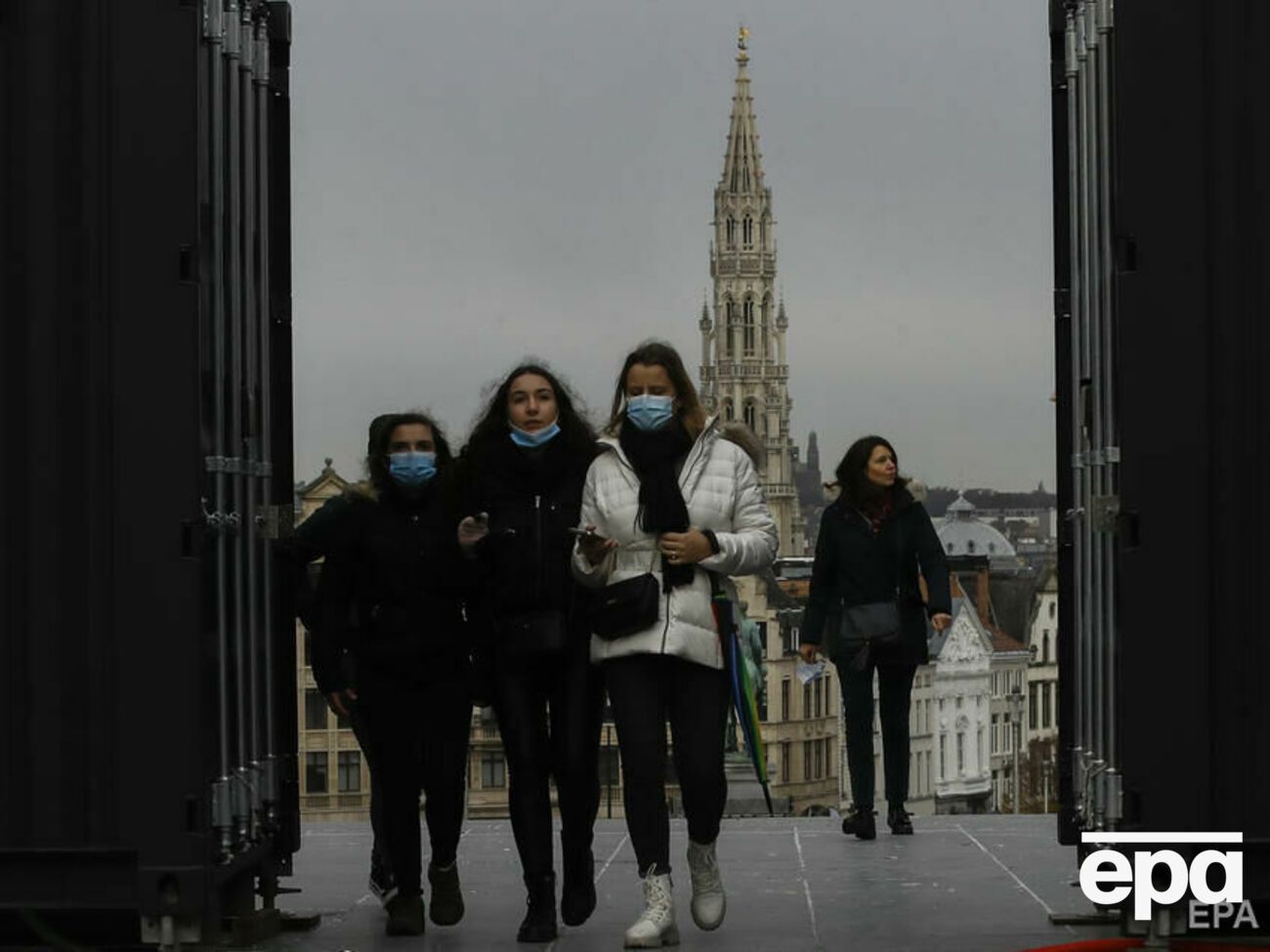 Заболевание вариантом коронавируса B.1.1.529 зафиксировано в Бельгии