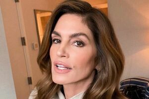 Кроуфорд була однією з найпопулярніших і найвисокооплачуваніших супермоделей 1990-х