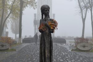 43% українців вважають, що виплачувати компенсації громадянам України, які постраждали від Голодомору, і членам їхніх сімей має Росія