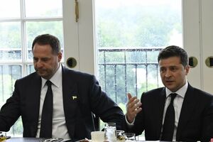 Зеленський заявив, що не звільнятиме Єрмака