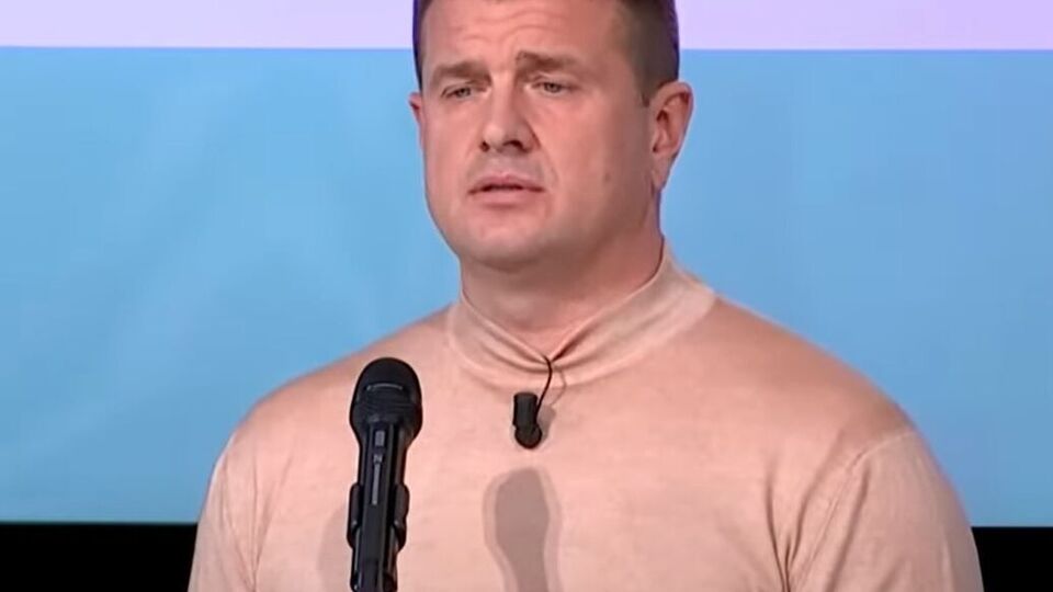 Бурба (на фото) заявил, что оставляет "интересные слова" в свой адрес на совести президента