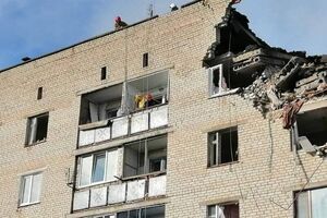 Предварительно в доме произошел взрыв бытового газа на пятом этаже