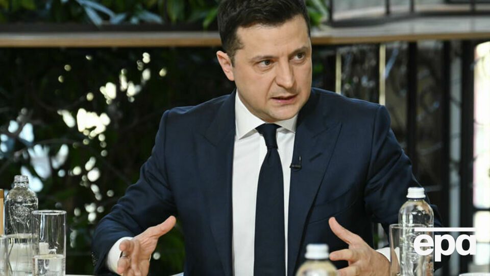Зеленский заявил, что введение дополнительных ограничений на въезд россиянам "нуждается в тщательном изучении"