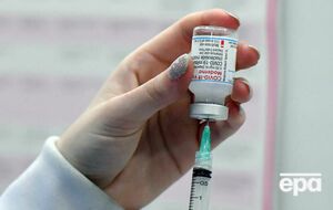 Moderna изучает два кандидата в вакцины, которые были разработаны в ожидании мутаций коронавируса, подобных "Омикрону"