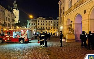 Опасных предметов в здании Львовского горсовета не обнаружили