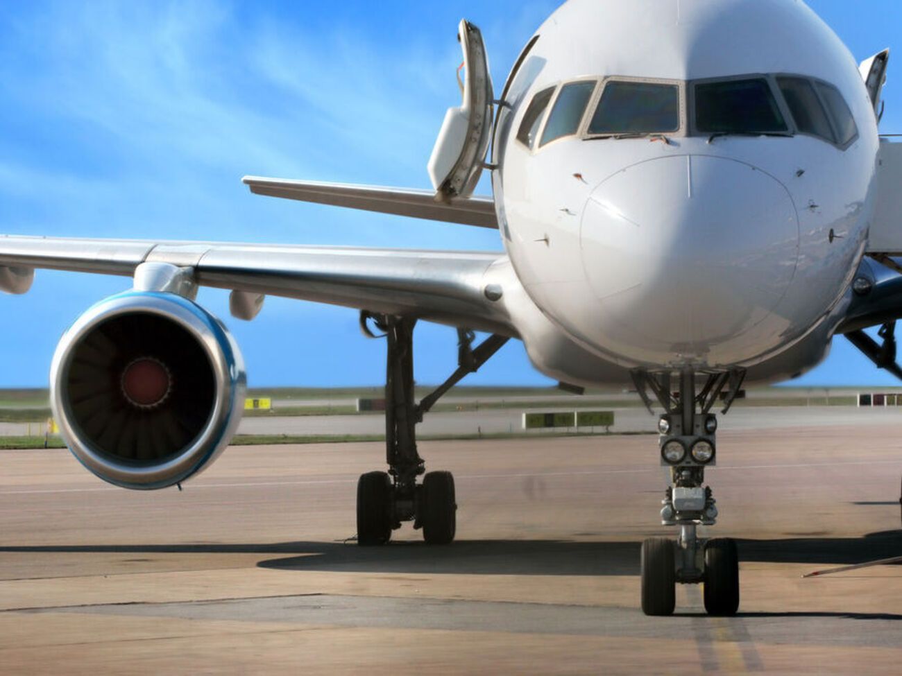 Літак повернувся до Києва