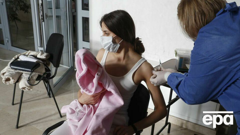 Всего с начала вакцинальной кампании одну дозу в Украине получили 13,3 млн человек