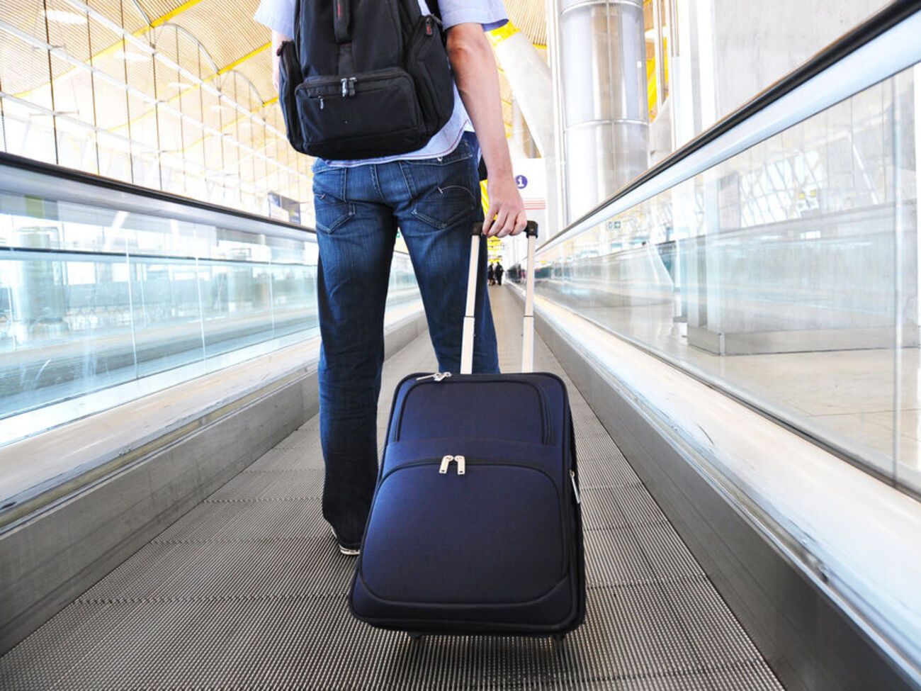 В этом году количество международных поездок на 64% ниже уровня 2019 года