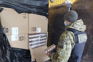 Незважаючи на санкції, Білорусь постачає в Україну контрабандні цигарки