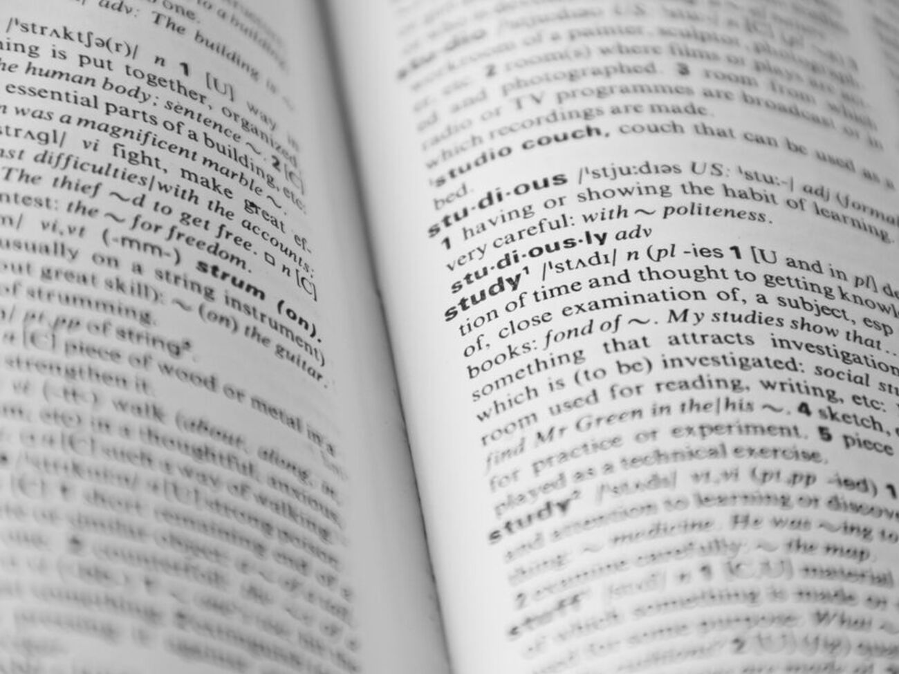 Интерес к толкованию слова "вакцина" возрос на 601% по сравнению с 2020 годом