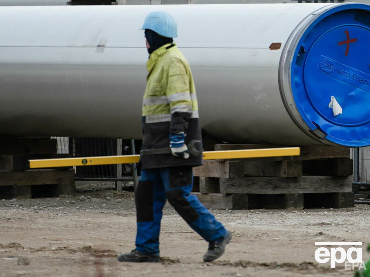 По словам Фельдгузен, сертификация "Северного потока &ndash; 2" станет возможной только после анбандлинга