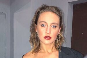 Layah: "Мы к вам заехали на час"