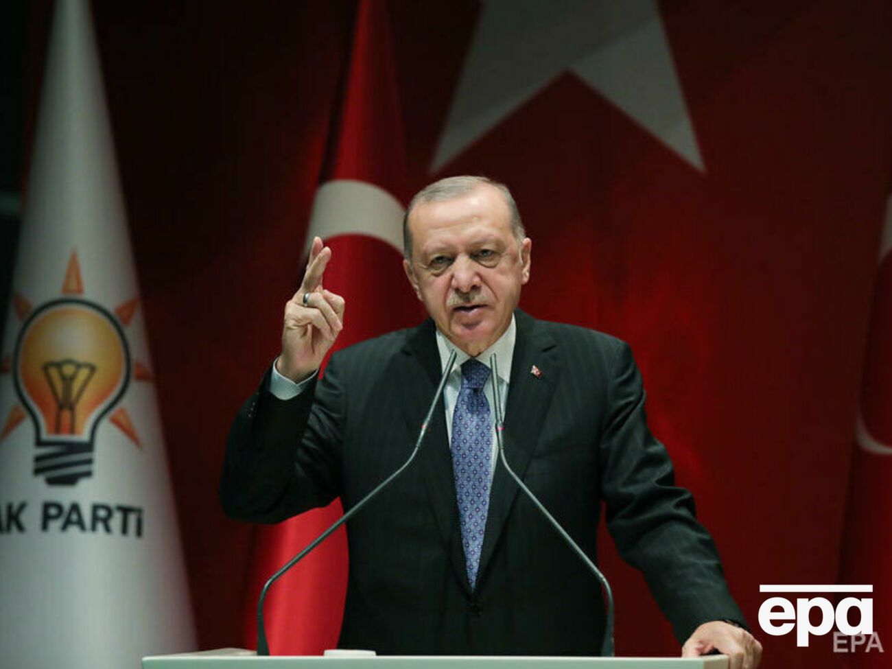 За словами Ердогана (на фото), Анкара налагодила контакти і з українською стороною, і з Путіним