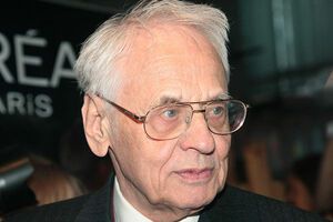 Наумов родился в 1927 году