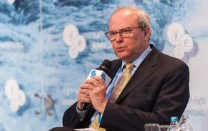 Андерс Аслунд: Коломойский скупил центр депрессивного Кливленда в штате Огайо. Но он сделал это через американского партнера, который, казалось, был ангелом спасения