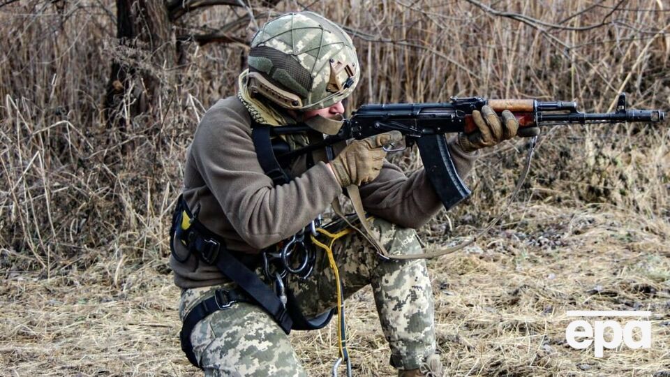 Украинские защитники на обстрелы со стороны боевиков открывали ответный огонь, сообщили в штабе ООС