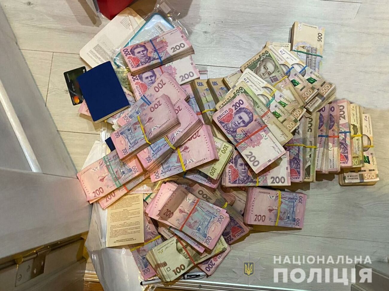 Злоумышленники обманули почти 1 тыс. покупателей