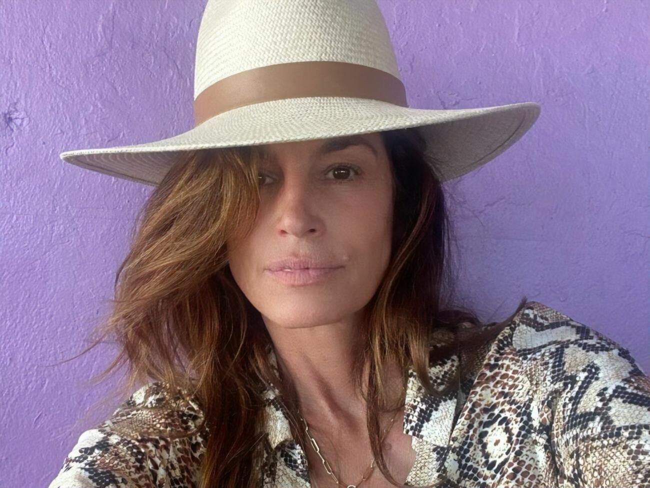 Сінді Кроуфорд &ndash; одна з небагатьох моделей, які діляться в Instagram знімками без макіяжу та ретуші