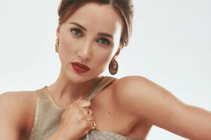 У 2017 році Різатдінова народила від Онищенка сина