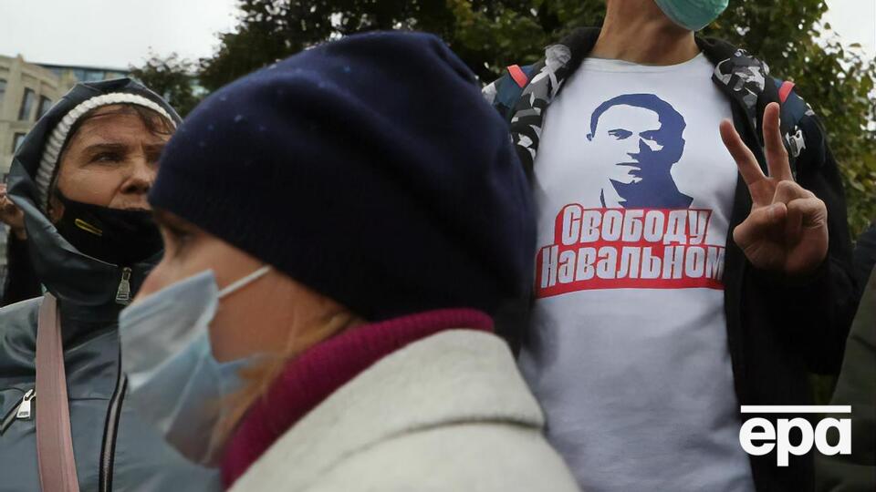К отравлению Навального причастны по меньшей мере восемь штатных сотрудников ФСБ