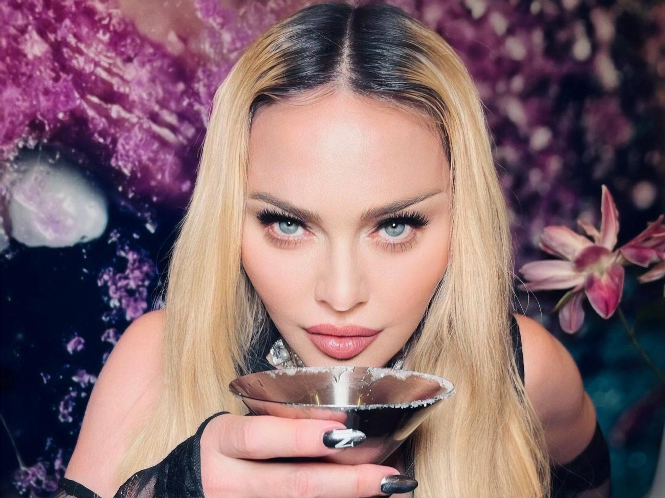 Мадонна снялась в новом образе