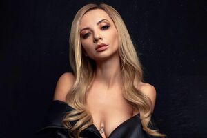 Сопонару: Чи любить квіти хтось більше за мене?