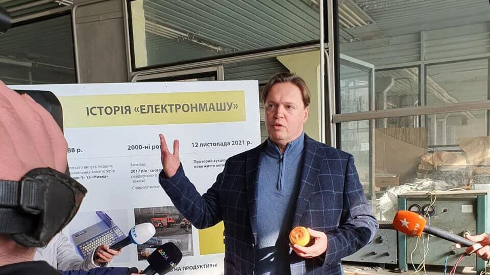 Сенниченко 18 листопада повідомив, що написав заяву про відставку