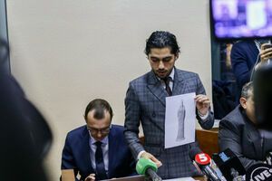 Лерос 4 листопада в Раді показав Зеленському середній палець, після цього стосовно нардепа відкрили кримінальне провадження