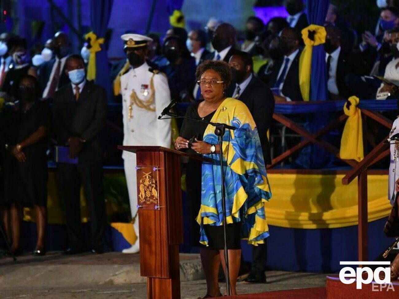 Первым президентом страны стала Сандра Мейсон, которая с 2018 года занимала должность генерал-губернатора острова