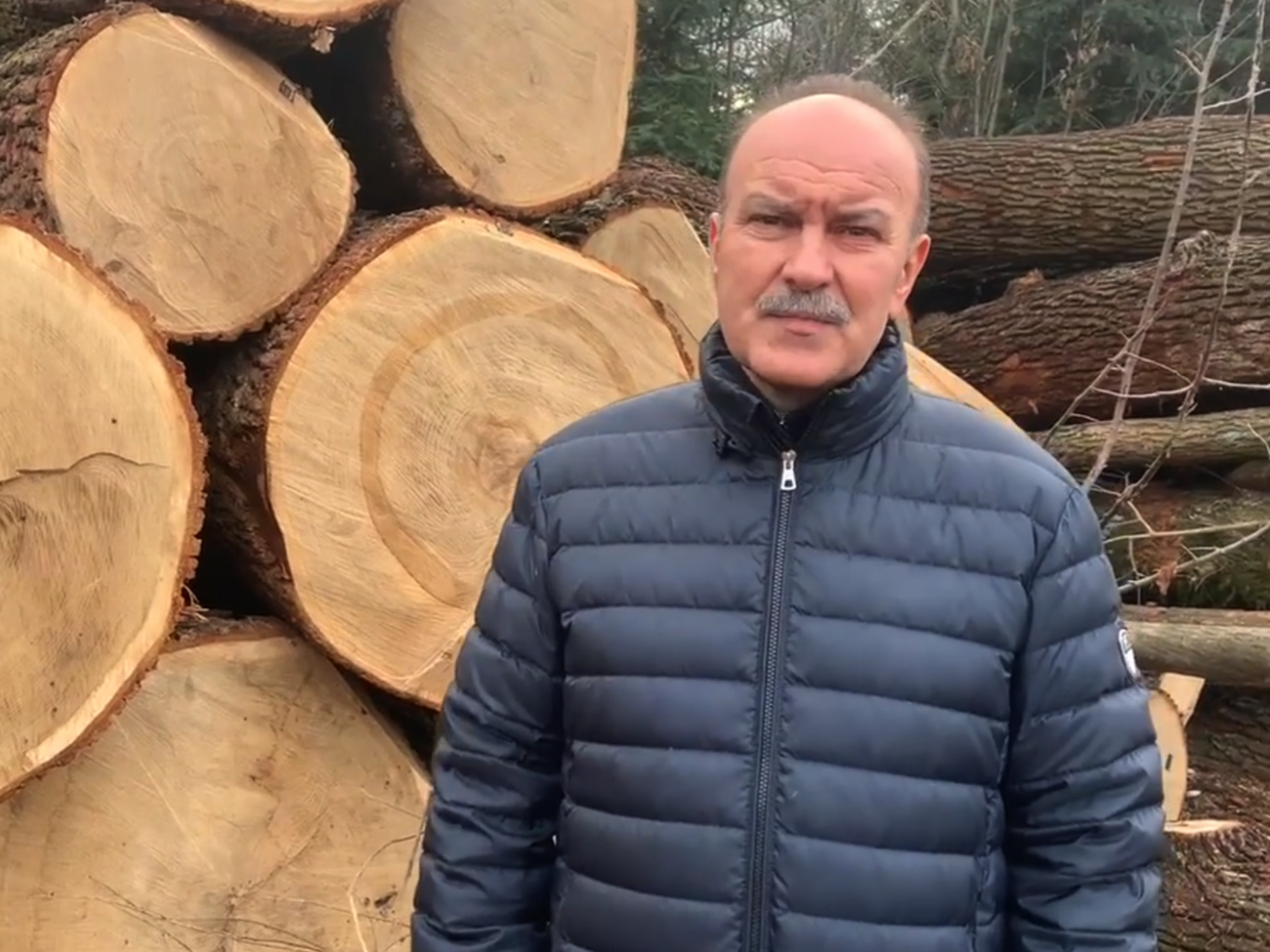 Михайло Цимбалюк: На території прекрасної місцевості практично відсутня дорога, зате є те, що належить не нинішній владі, а всьому українському народу – прекрасні ліси