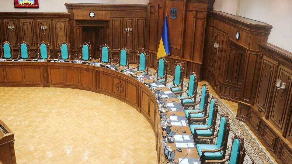 Нові судді КСУ поки що не склали присяги