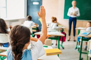 Зарплати вчителям в Україні підвищують вдруге за рік