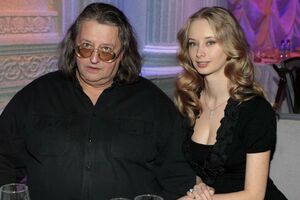 72-летний Александр Градский и 37-летняя Марина Коташенко прожили вместе 17 лет