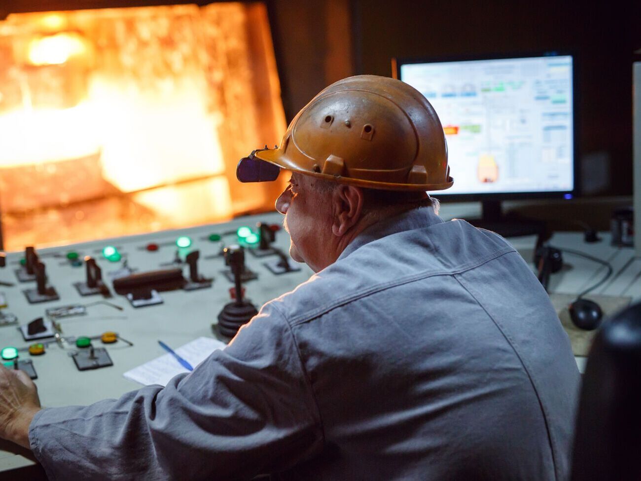 В Україні 95% сталі виробляють за мартенівською та киснево-конверторною технологіями, на електродугові печі припадає менше ніж 5%