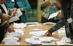 Жителям Венгрии предложат ответить на пять вопросов, касающихся "защиты детей"