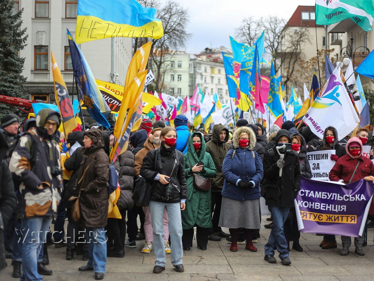 Организаторы напомнили, что президент обещал внести законопроект о ратификации Стамбульской конвенции в Раду