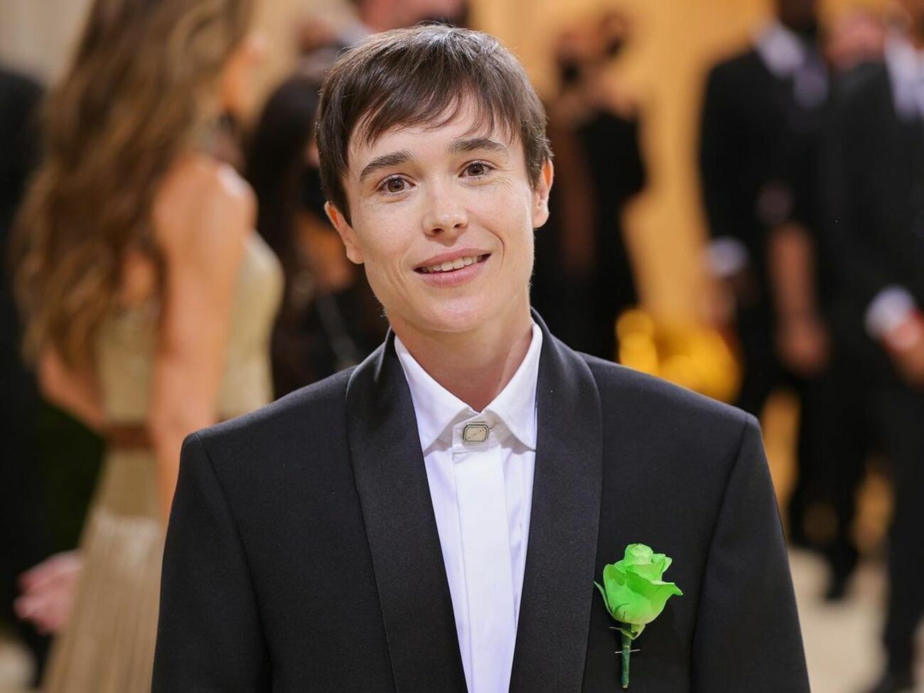 У грудні 2020-го акторка Еллен Пейдж здійснила камінг-аут, попросивши називати її чоловічим ім'ям Елліот