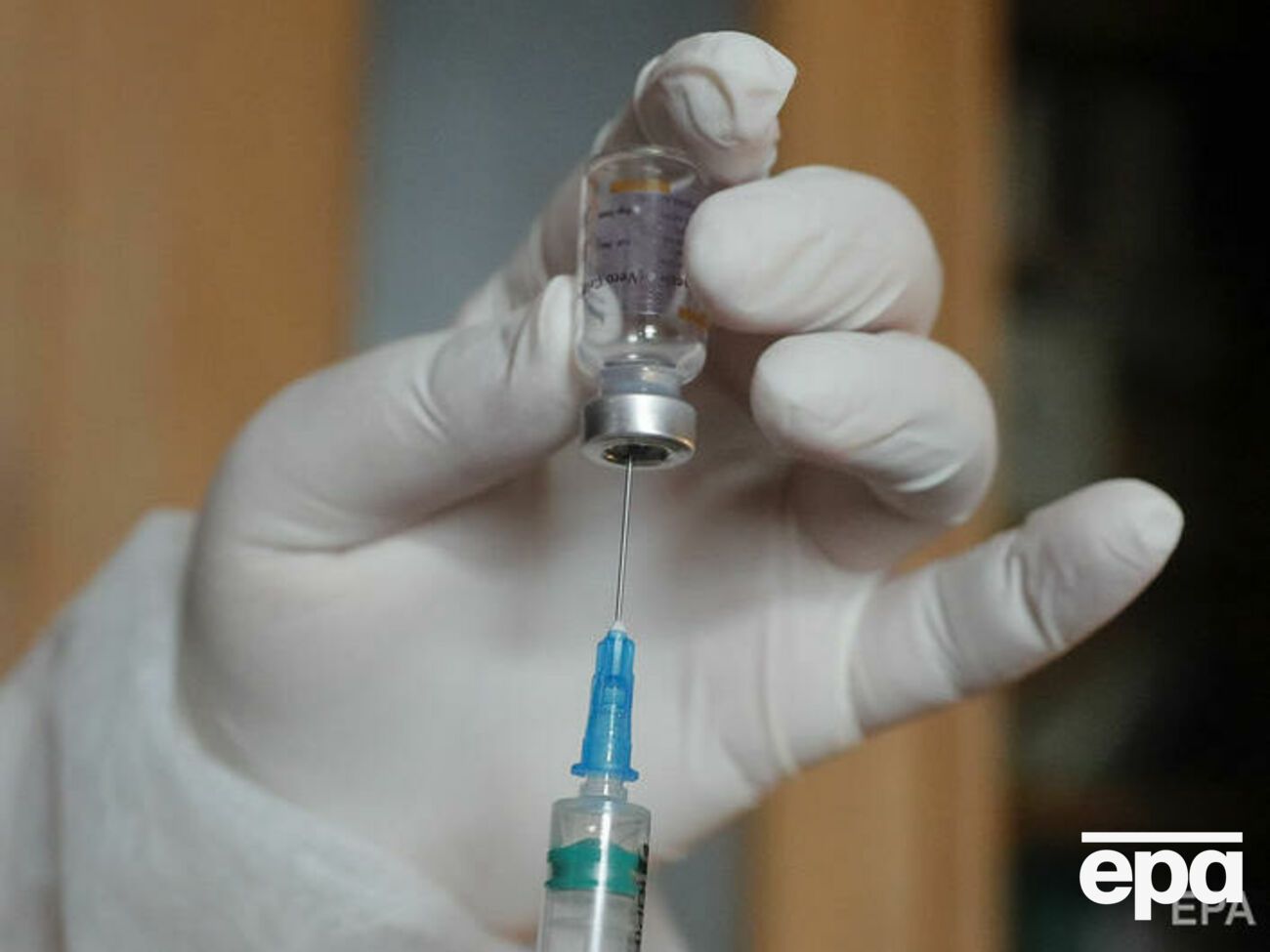 В Україні проти коронавірусу можуть зробити щеплення всі охочі віком від 12 років