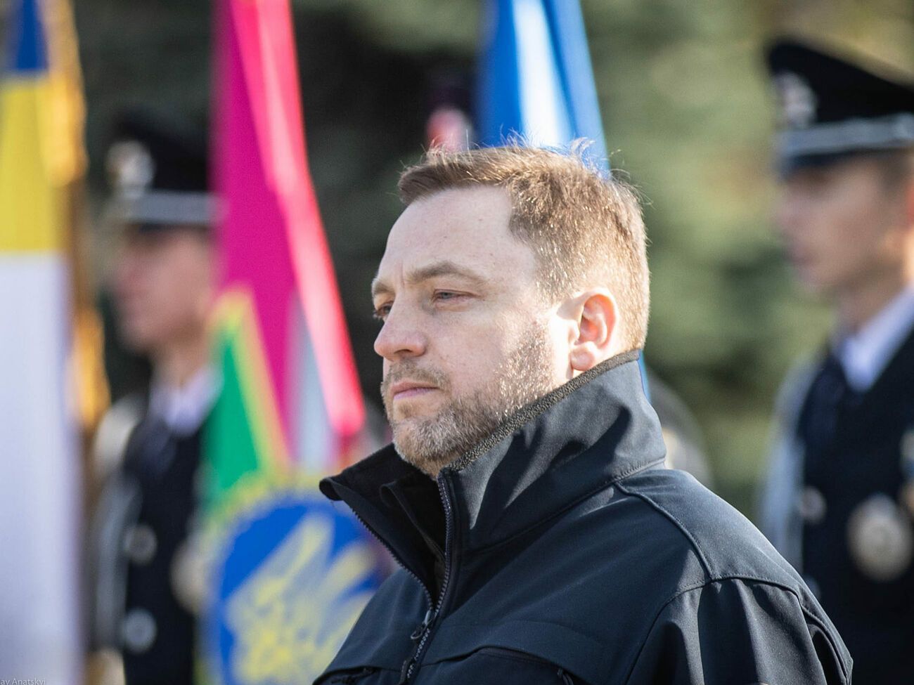 Правоохранители "с уважением относятся к выявлению гражданской позиции и ожидают уважения к себе", отметил Монастырский