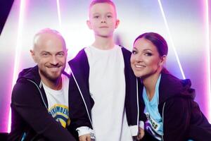 Влад Яма із сином Леоном та дружиною Ліліаною